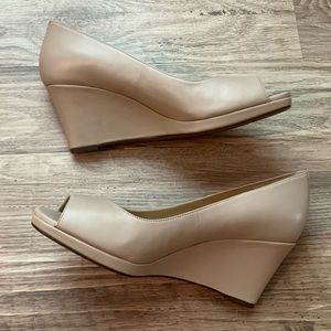 Naturalizer Peep Toe Wedges!